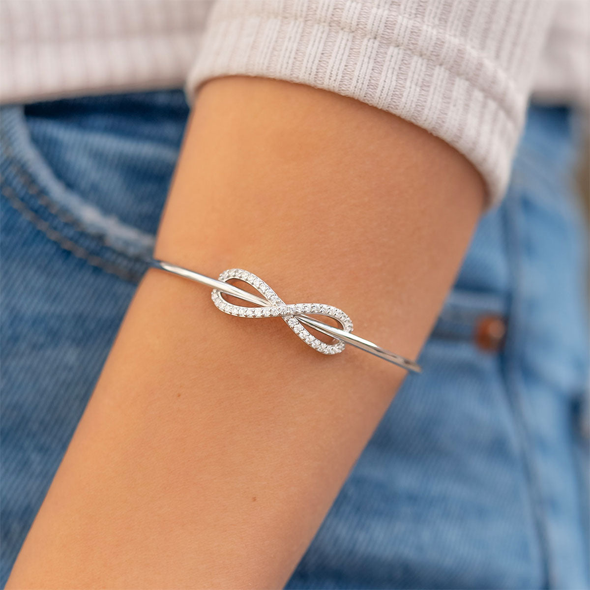 Pearich Open Infinity Bangle