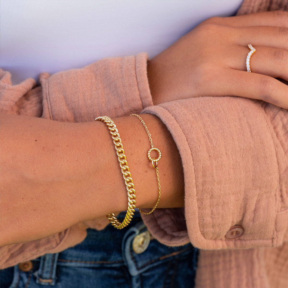 Pearich Dainty Hoops Gold Bracelet